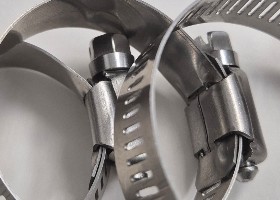 Abraçadeira rosca sem fim: como funciona?